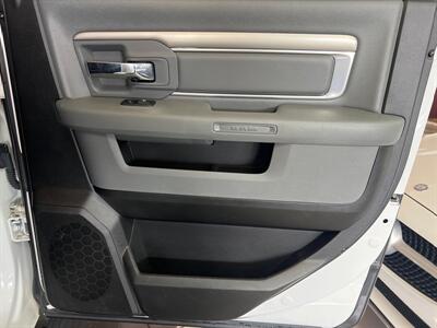 2019 RAM 1500 CLASSIC BIG HORN CREW CAB 4X4   - Photo 27 - Hamilton, OH 45015