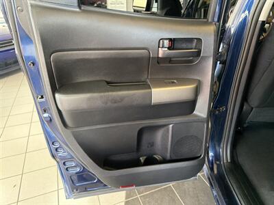 2010 Toyota Tundra Grade 4DR EXTENDED CAB4X4/TRD/SR5   - Photo 19 - Hamilton, OH 45015