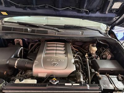 2010 Toyota Tundra Grade 4DR EXTENDED CAB4X4/TRD/SR5   - Photo 28 - Hamilton, OH 45015