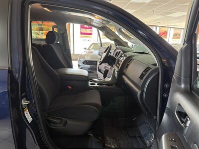 2010 Toyota Tundra Grade 4DR EXTENDED CAB4X4/TRD/SR5   - Photo 22 - Hamilton, OH 45015