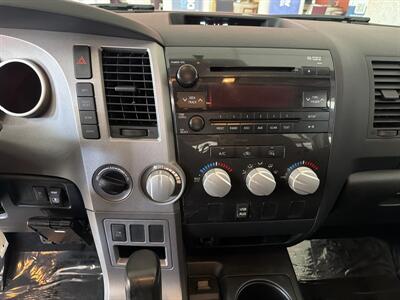 2010 Toyota Tundra Grade 4DR EXTENDED CAB4X4/TRD/SR5   - Photo 15 - Hamilton, OH 45015