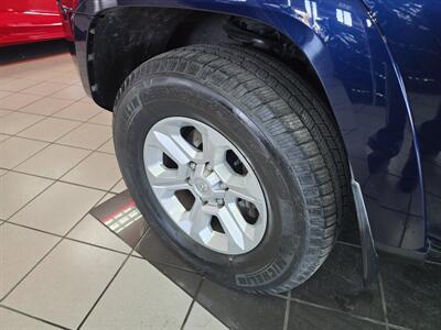 2020 Toyota 4Runner SR5 - Photo 31 - Hamilton, OH 45015