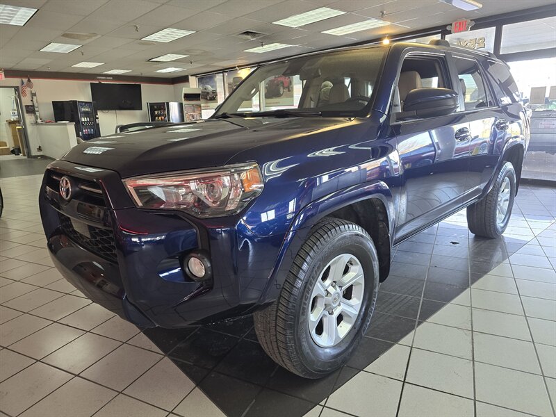 2020 Toyota 4Runner SR5   - Photo 1 - Hamilton, OH 45015
