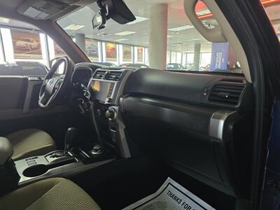 2020 Toyota 4Runner SR5 - Photo 14 - Hamilton, OH 45015
