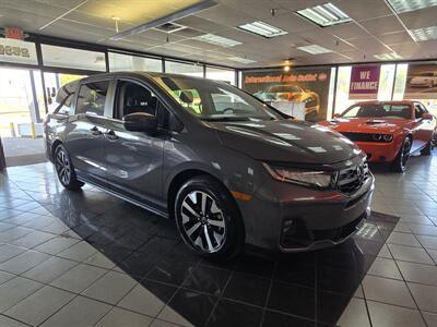 2025 Honda Odyssey EX-L 4DR MINI-VAN - Photo 3 - Hamilton, OH 45015