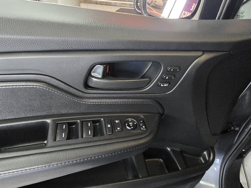2025 Honda Odyssey EX-L 4DR MINI-VAN - Photo 18 - Hamilton, OH 45015