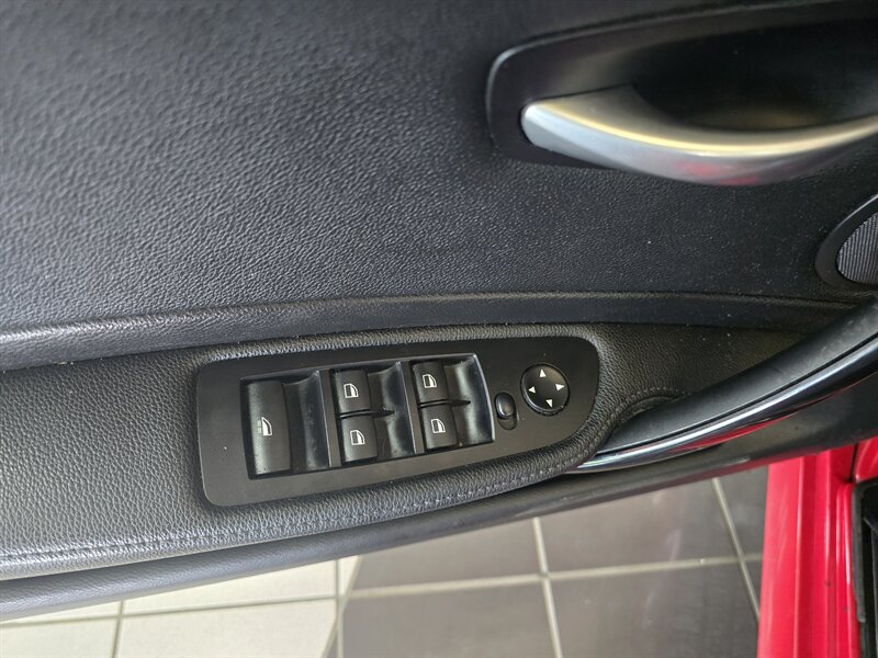2009 BMW 128i 2DR CONVERTIBLE - Photo 15 - Hamilton, OH 45015