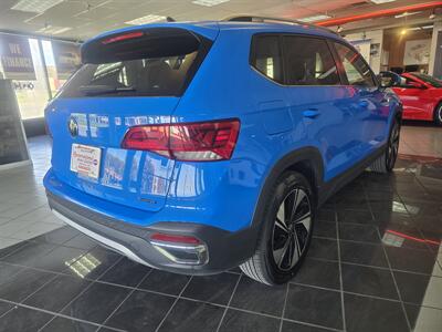 2024 Volkswagen Taos SE 4Motion 4DR SUV AWD - Photo 4 - Hamilton, OH 45015
