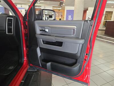 2015 RAM 1500 Big Horn/CREW CAB/4X4   - Photo 12 - Hamilton, OH 45015