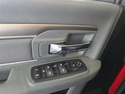 2015 RAM 1500 Big Horn/CREW CAB/4X4   - Photo 17 - Hamilton, OH 45015