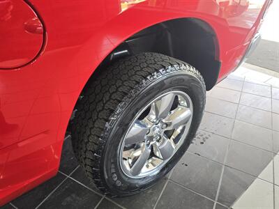 2015 RAM 1500 Big Horn/CREW CAB/4X4   - Photo 32 - Hamilton, OH 45015