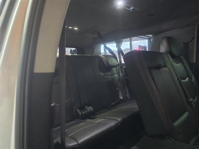 2017 Cadillac Escalade ESV Premium Luxury 4DR SUV AWD - Photo 23 - Hamilton, OH 45015