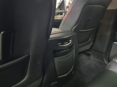 2017 Cadillac Escalade ESV Premium Luxury 4DR SUV AWD - Photo 13 - Hamilton, OH 45015