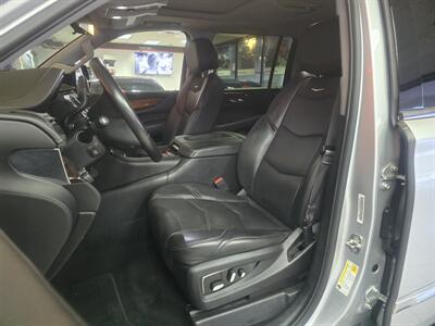 2017 Cadillac Escalade ESV Premium Luxury 4DR SUV AWD - Photo 9 - Hamilton, OH 45015