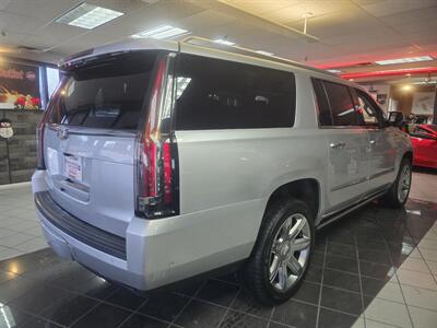 2017 Cadillac Escalade ESV Premium Luxury 4DR SUV AWD - Photo 4 - Hamilton, OH 45015