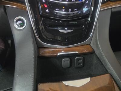 2017 Cadillac Escalade ESV Premium Luxury 4DR SUV AWD - Photo 28 - Hamilton, OH 45015