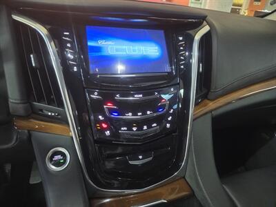 2017 Cadillac Escalade ESV Premium Luxury 4DR SUV AWD - Photo 26 - Hamilton, OH 45015