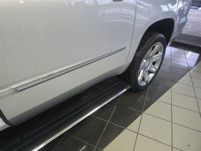 2017 Cadillac Escalade ESV Premium Luxury 4DR SUV AWD - Photo 39 - Hamilton, OH 45015