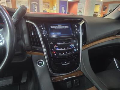 2017 Cadillac Escalade ESV Premium Luxury 4DR SUV AWD - Photo 30 - Hamilton, OH 45015