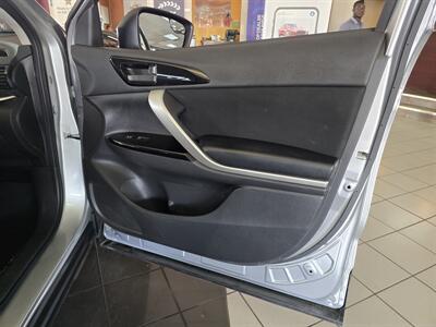 2024 Mitsubishi Eclipse Cross LE - Photo 12 - Hamilton, OH 45015
