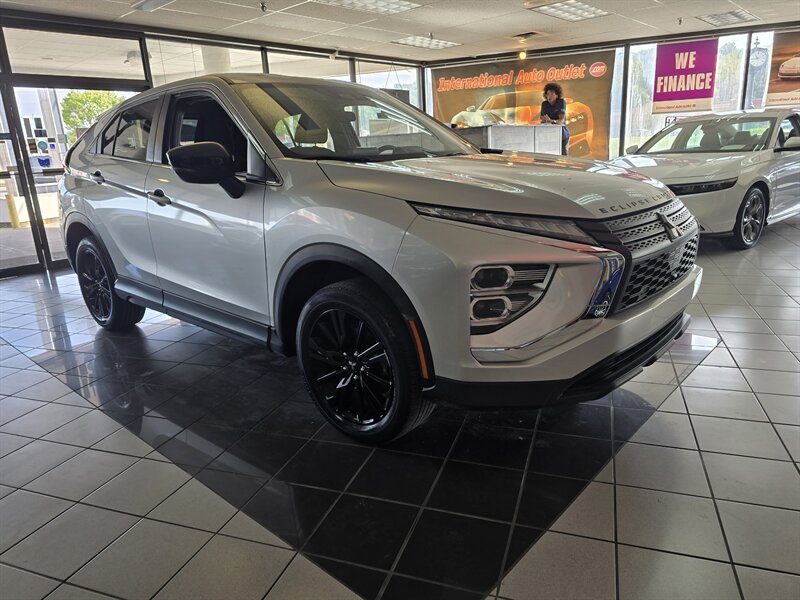 2024 Mitsubishi Eclipse Cross LE - Photo 3 - Hamilton, OH 45015
