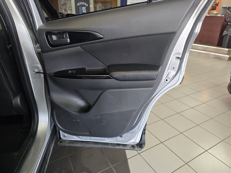 2024 Mitsubishi Eclipse Cross LE - Photo 15 - Hamilton, OH 45015