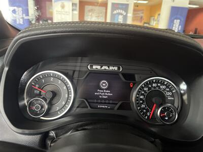 2024 RAM 1500 Laramie CREW CAB 4X4/HEMI   - Photo 12 - Hamilton, OH 45015