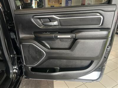 2024 RAM 1500 Laramie CREW CAB 4X4/HEMI   - Photo 24 - Hamilton, OH 45015