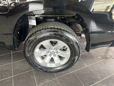 2024 RAM 1500 Laramie CREW CAB 4X4/HEMI   - Photo 34 - Hamilton, OH 45015