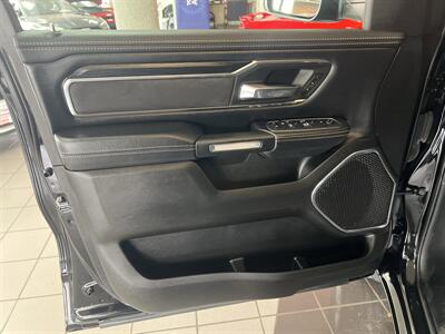 2024 RAM 1500 Laramie CREW CAB 4X4/HEMI   - Photo 20 - Hamilton, OH 45015