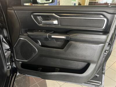 2024 RAM 1500 Laramie CREW CAB 4X4/HEMI   - Photo 28 - Hamilton, OH 45015