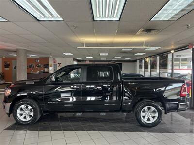 2024 RAM 1500 Laramie CREW CAB 4X4/HEMI   - Photo 2 - Hamilton, OH 45015