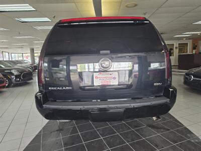 2007 Cadillac Escalade ESV 4DR SUV 4X4   - Photo 5 - Hamilton, OH 45015