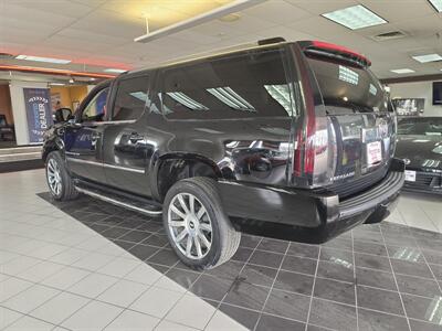2007 Cadillac Escalade ESV 4DR SUV 4X4   - Photo 6 - Hamilton, OH 45015