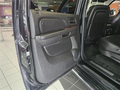 2007 Cadillac Escalade ESV 4DR SUV 4X4   - Photo 10 - Hamilton, OH 45015