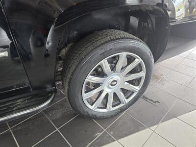 2007 Cadillac Escalade ESV 4DR SUV 4X4   - Photo 30 - Hamilton, OH 45015