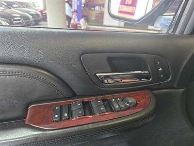 2007 Cadillac Escalade ESV 4DR SUV 4X4   - Photo 18 - Hamilton, OH 45015
