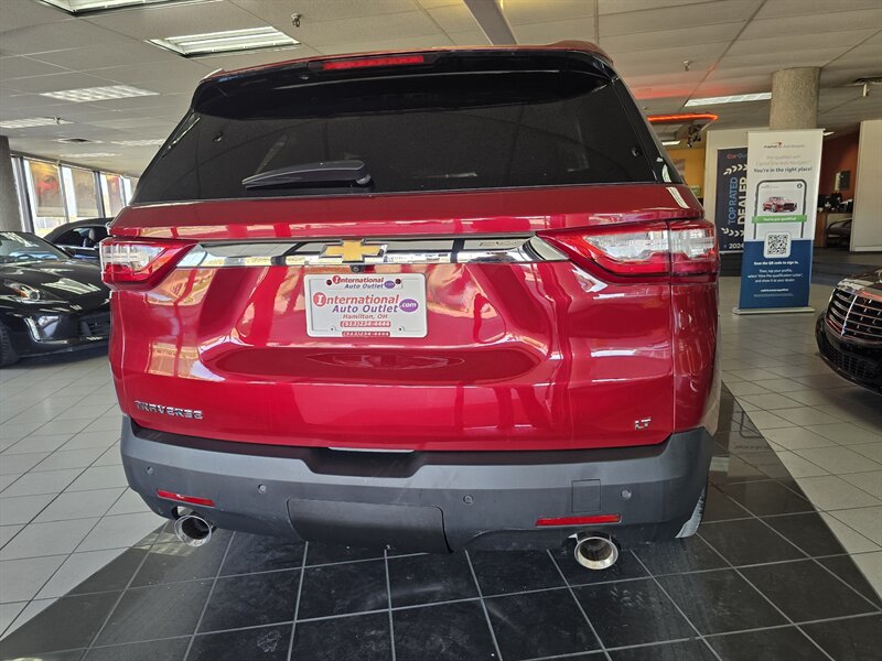 2021 Chevrolet Traverse LT Cloth 4DR SUV w/1LT - Photo 3 - Hamilton, OH 45015