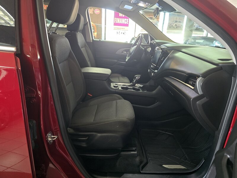 2021 Chevrolet Traverse LT Cloth 4DR SUV w/1LT - Photo 16 - Hamilton, OH 45015