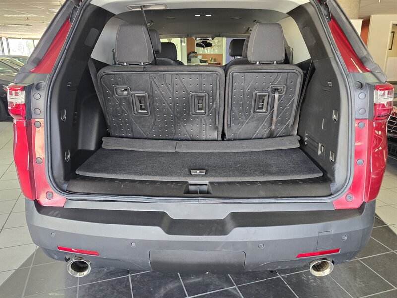 2021 Chevrolet Traverse LT Cloth 4DR SUV w/1LT - Photo 24 - Hamilton, OH 45015