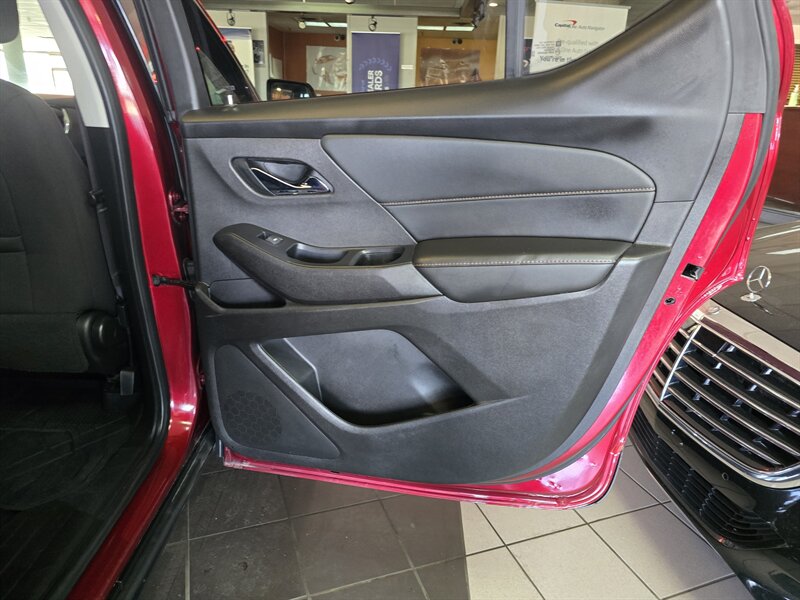 2021 Chevrolet Traverse LT Cloth 4DR SUV w/1LT - Photo 17 - Hamilton, OH 45015