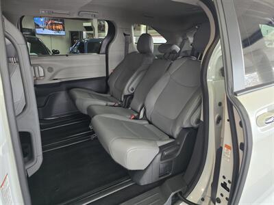 2024 Toyota Sienna XLE 8-Passenger 4DR MINI-VAN - Photo 10 - Hamilton, OH 45015