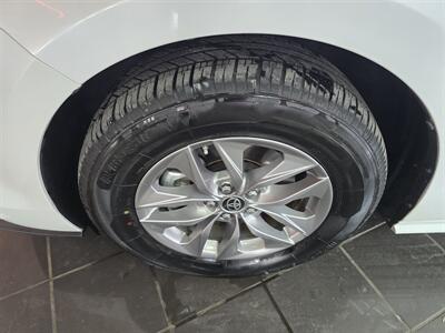 2024 Toyota Sienna XLE 8-Passenger 4DR MINI-VAN - Photo 30 - Hamilton, OH 45015