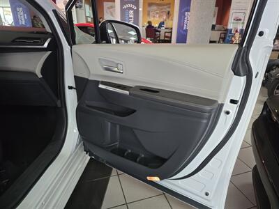 2024 Toyota Sienna XLE 8-Passenger 4DR MINI-VAN - Photo 13 - Hamilton, OH 45015