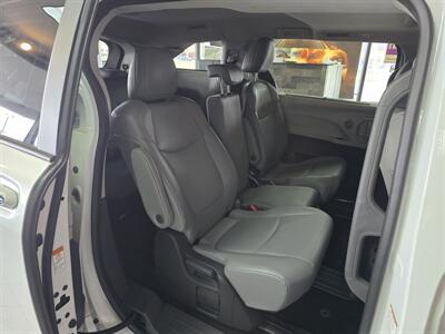 2024 Toyota Sienna XLE 8-Passenger 4DR MINI-VAN - Photo 16 - Hamilton, OH 45015