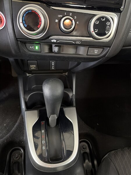 2018 Honda Fit EX - Photo 16 - Hamilton, OH 45015