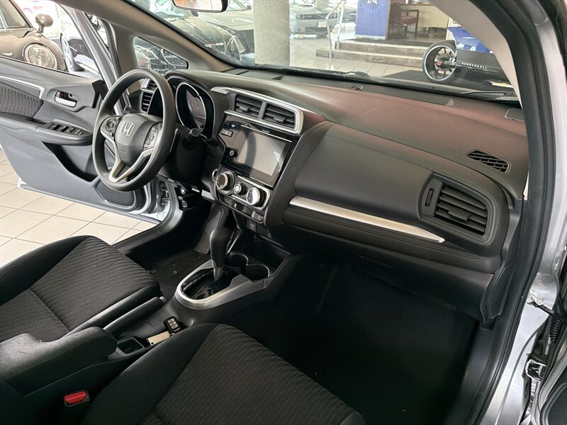 2018 Honda Fit EX - Photo 26 - Hamilton, OH 45015