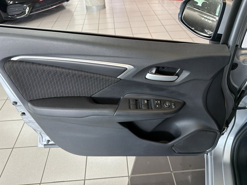 2018 Honda Fit EX - Photo 19 - Hamilton, OH 45015