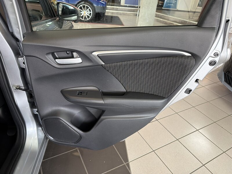 2018 Honda Fit EX - Photo 23 - Hamilton, OH 45015