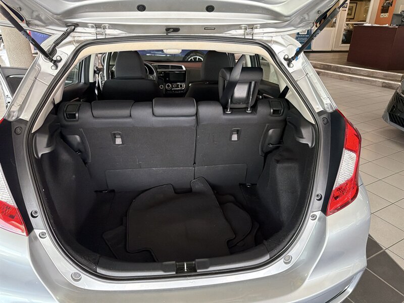 2018 Honda Fit EX - Photo 28 - Hamilton, OH 45015